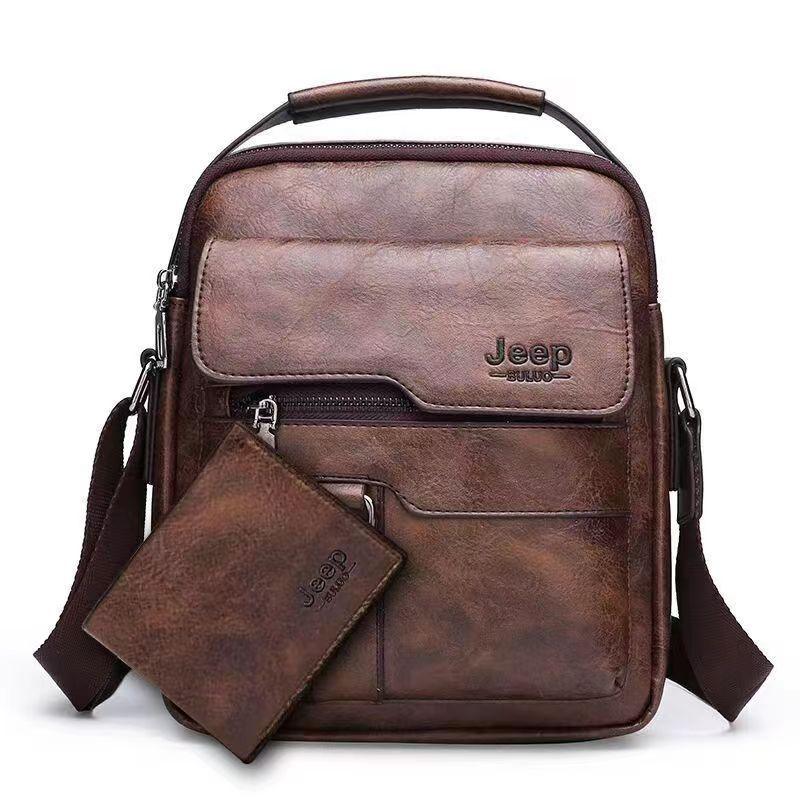 Bolsa Masculina Jеер de Couro + Carteira de Couro Brinde - Inova Mix Store Bolsa Masculina Jеер de Couro + Carteira de Couro Brinde